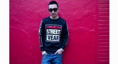 KANYE WEST巧出競(jìng)選周邊,靈感源自 VISION STREET WEAR
