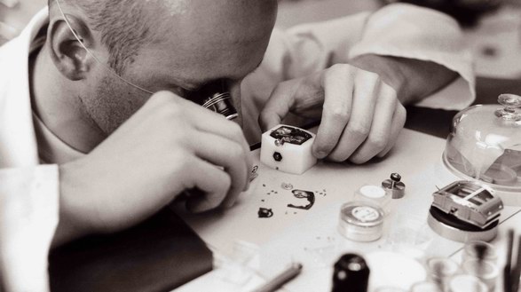 用獨(dú)特詮釋極致 RICHARD MILLE里查德米爾的高級(jí)制表師