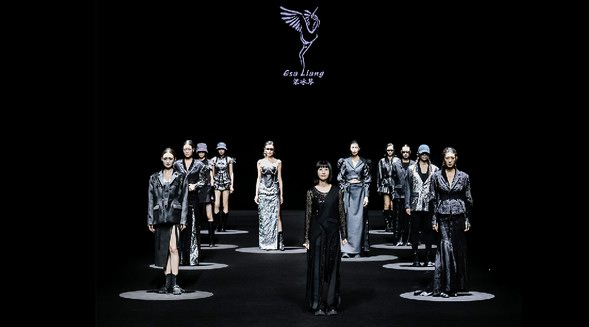 Esa Liang梁冰琴×廣東時裝周丨花開花落,自有其時